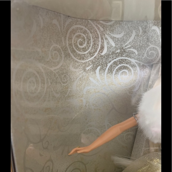 Celebration Barbie Special 2000 Edition - Picture 15 of 16